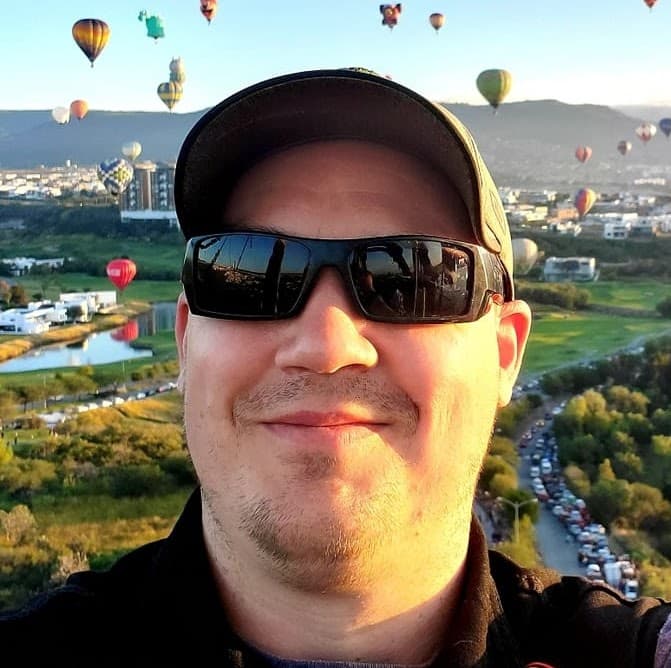 Derek White - Chief Pilot & Certified Flight Instructor